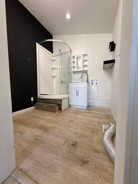 More Photos Of 356 N 100 W, Provo Office For Lease