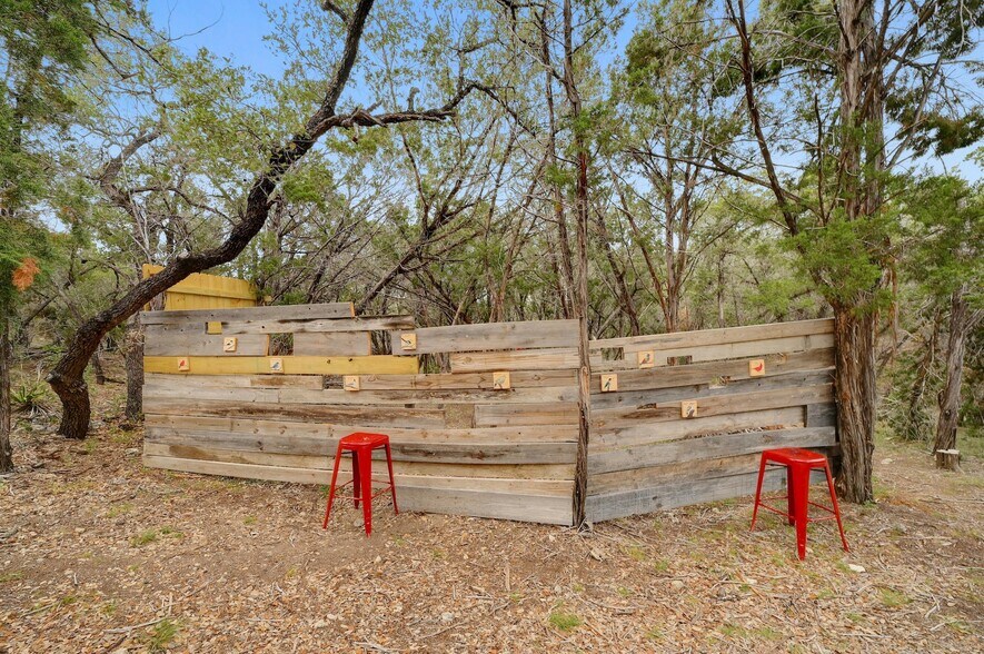 More Photos Of 7400 McGregor Ln, Dripping Springs Hotel For Sale