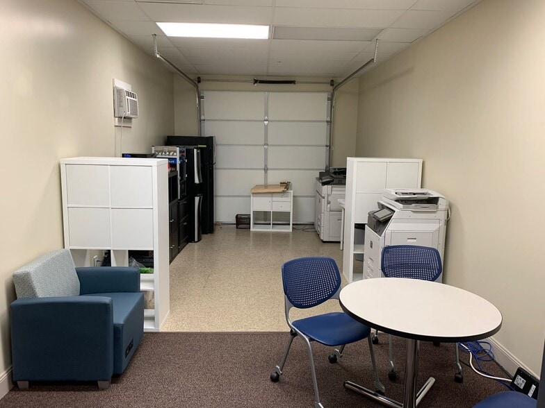 More Photos Of 1349 W 760 N, Orem Flex For Lease