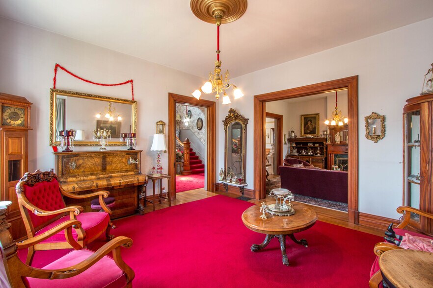 More Photos Of 608 W 6th St, The Dalles Specialty For Sale