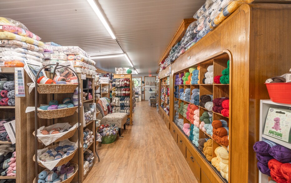More Photos Of 404 MO-72, Rolla General Retail For Sale