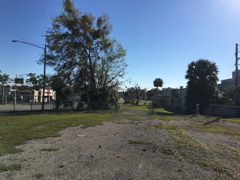 More Photos Of 103 SW 3rd St, Williston Land For Lease