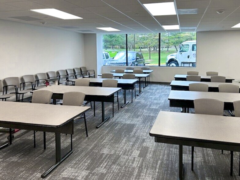 More Photos Of 1800 Alexander Bell Dr, Reston Office For Lease