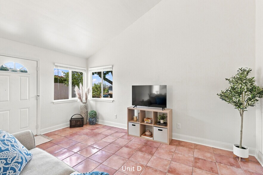 More Photos Of 1974 Nevada Ct, Los Osos Apartments For Sale