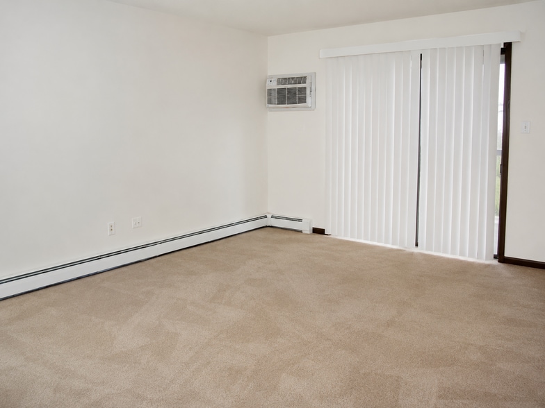 More Photos Of 358 Yates Ave, Calumet City Multifamily For Sale