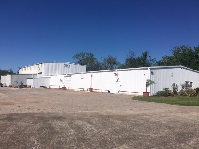 More Photos Of 6011-6019 Gold St, Houston Warehouse For Sale