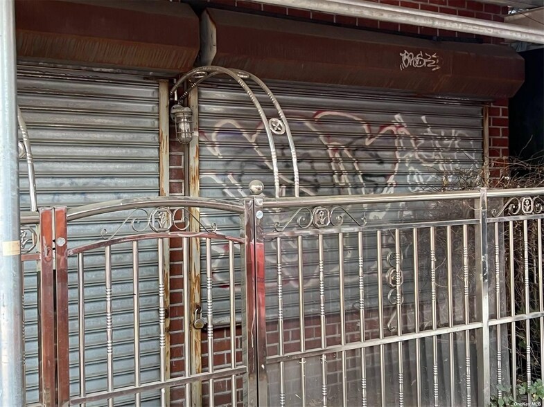 More Photos Of 4235 Saull St, Flushing Apartments For Sale