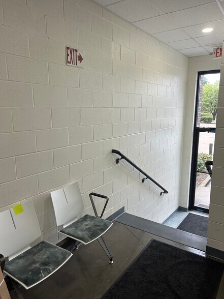 More Photos Of 6050 Wedeking Ave, Evansville Warehouse For Lease