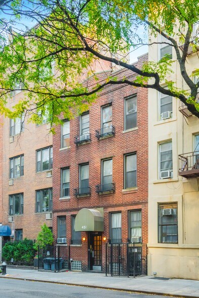 More Photos Of 451 W 43rd St, New York Multifamily For Sale