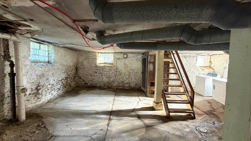 More Photos Of 278 Helen St, Cincinnati Apartments For Sale