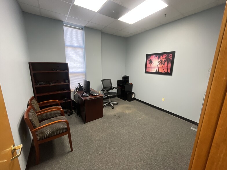 More Photos Of 11 Whitewood Ln, North Branford Garden Center For Sale