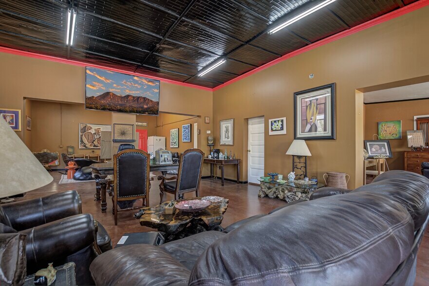 More Photos Of 520 W Main St, Payson Storefront Retail Residential For Sale