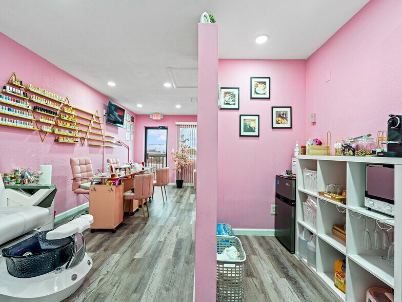 More Photos Of 4301 Palm Ave, Hialeah Unknown For Lease