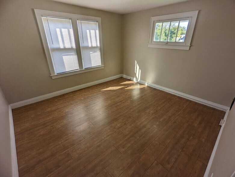 More Photos Of 1566 E Blake Ave, Columbus Multifamily For Sale