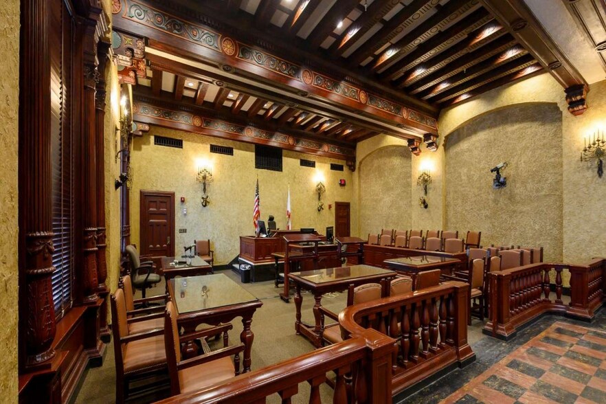 More Photos Of 73 W Flagler St, Miami Office For Sale