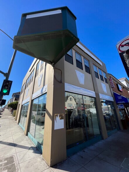 More Photos Of 1809 Irving St, San Francisco Bank For Lease