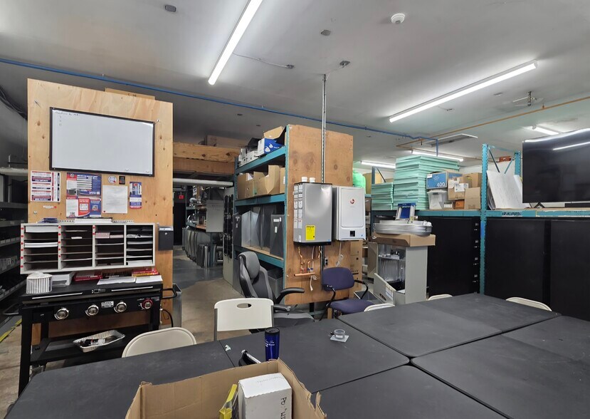 More Photos Of 180 Kinderkamack Rd, Park Ridge Warehouse For Lease