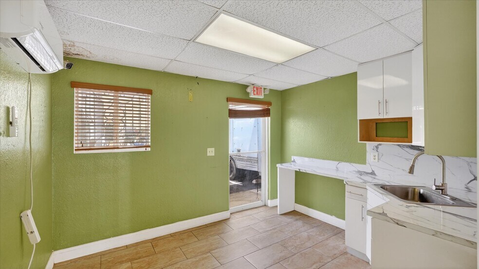 More Photos Of 12434-12466 NW 38th Ave, Opa-locka Warehouse For Sale