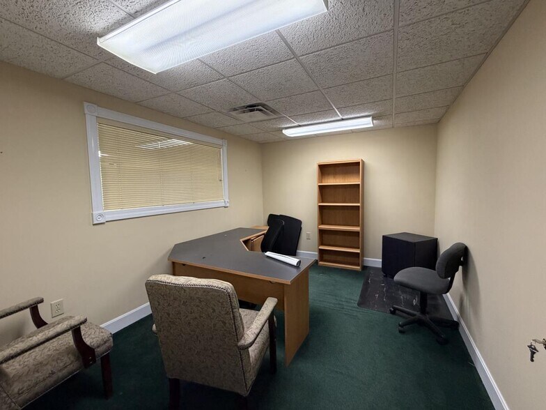 More Photos Of 2911 Alexandria Pike, Highland Heights Bank For Sale