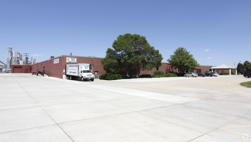 Primary Photo Of 6400 Cornhusker Hwy, Lincoln Light Distribution For Lease