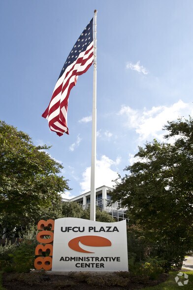 More Photos Of 8303 N Mopac Expy, Austin Office For Sale