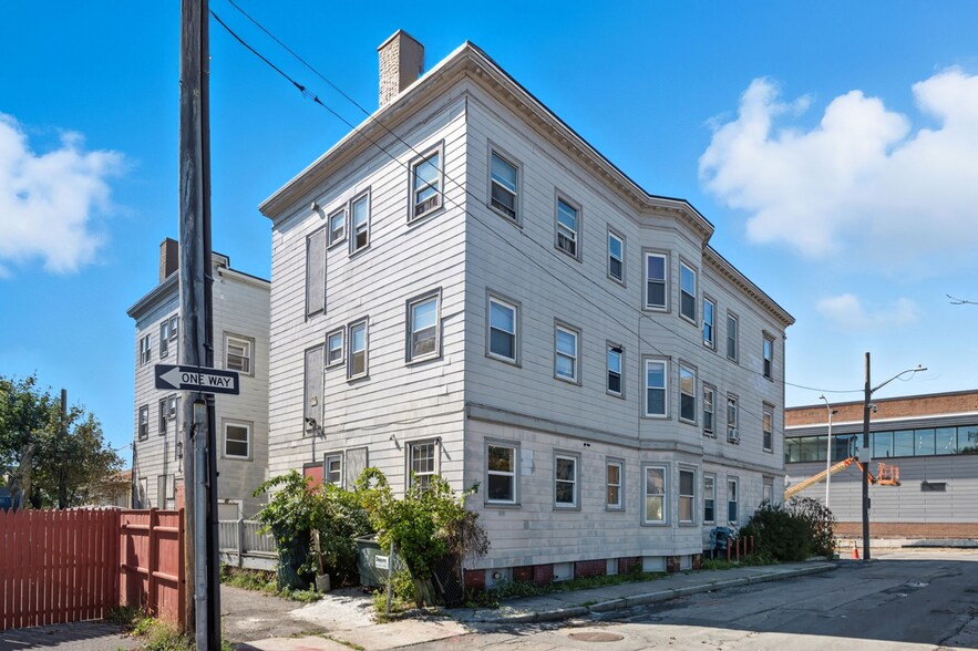 More Photos Of 162 Warren Ave, Brockton Shelter For Sale