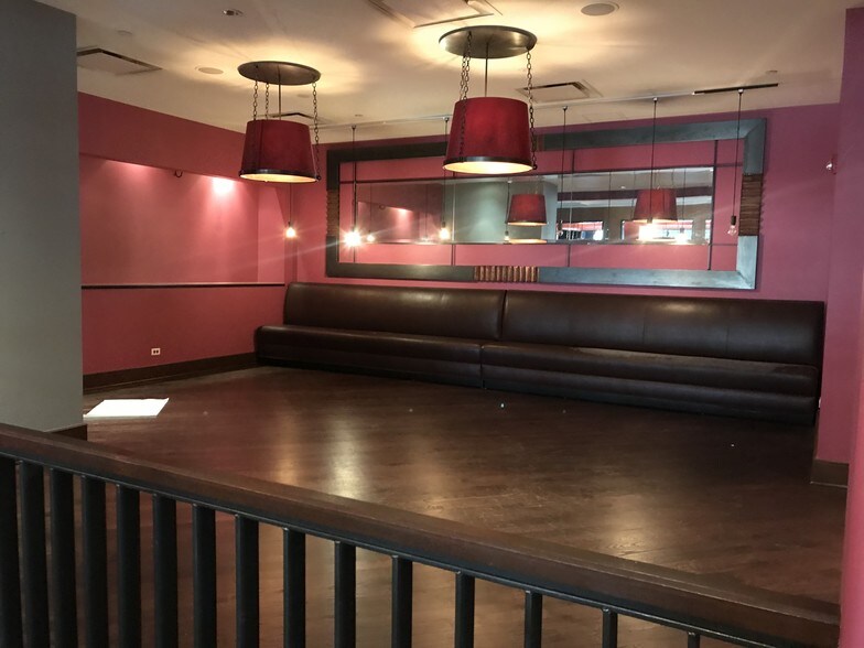 More Photos Of 1 Walker Ave, Clarendon Hills Office For Lease