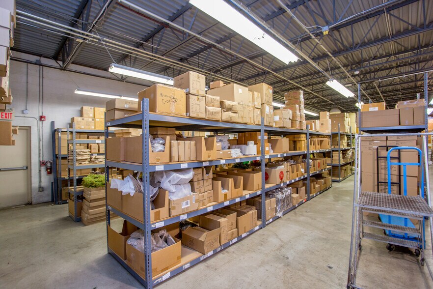 More Photos Of 1806 Deep Run Rd, Pipersville Industrial For Lease