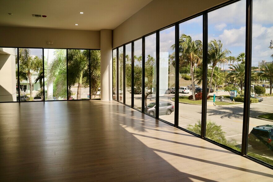 More Photos Of 1680 SE 3rd Ct, Deerfield Beach Loft Creative Space For Lease