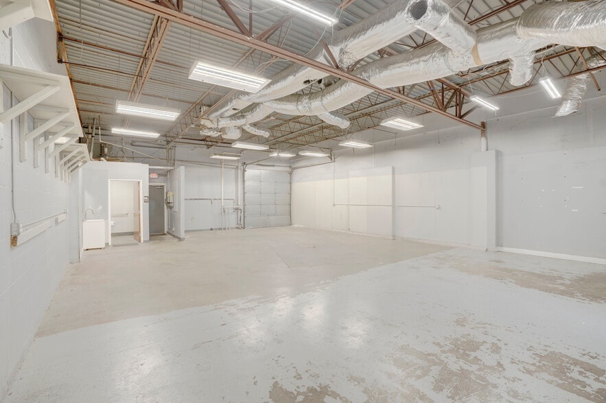 More Photos Of 1617-1629 N Central Expy, Plano Unknown For Lease