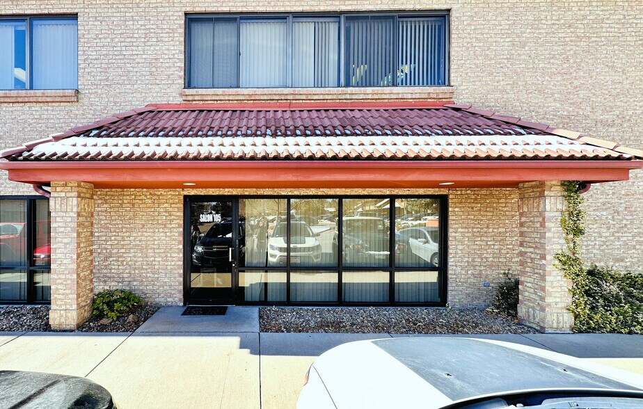 Primary Photo Of 11150 N Huron St, Northglenn Medical For Sale