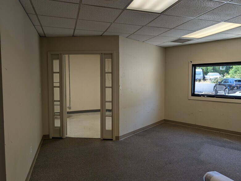 More Photos Of 302 El Paseo Rd, Ojai Office For Sale