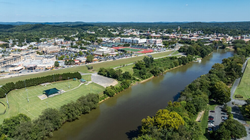 More Photos Of 340 W 3rd St SW, Rome Apartments For Lease