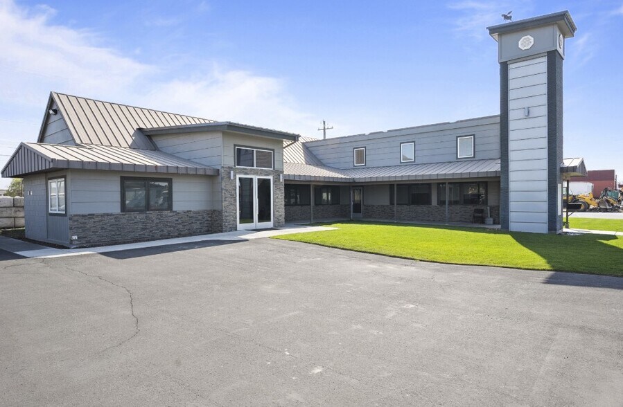 Primary Photo Of 124 D St SW, Quincy Office For Sale