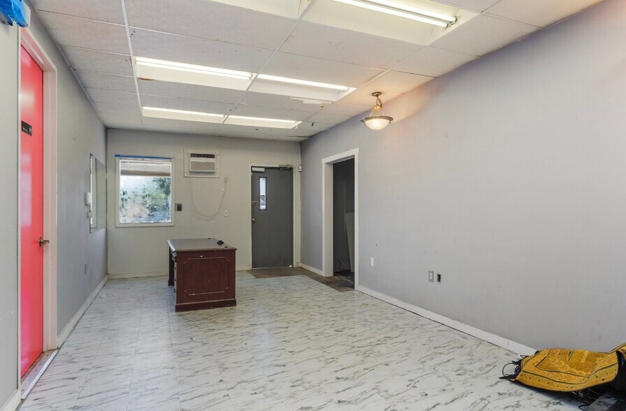 More Photos Of , San Antonio General Retail For Sale