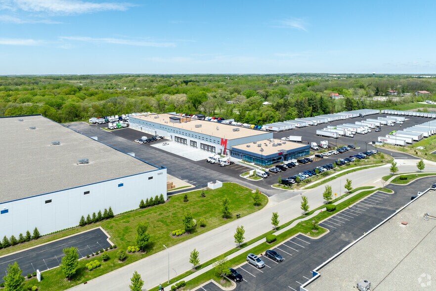 More Photos Of 1384 Madeline Ln, Elgin Industrial For Lease