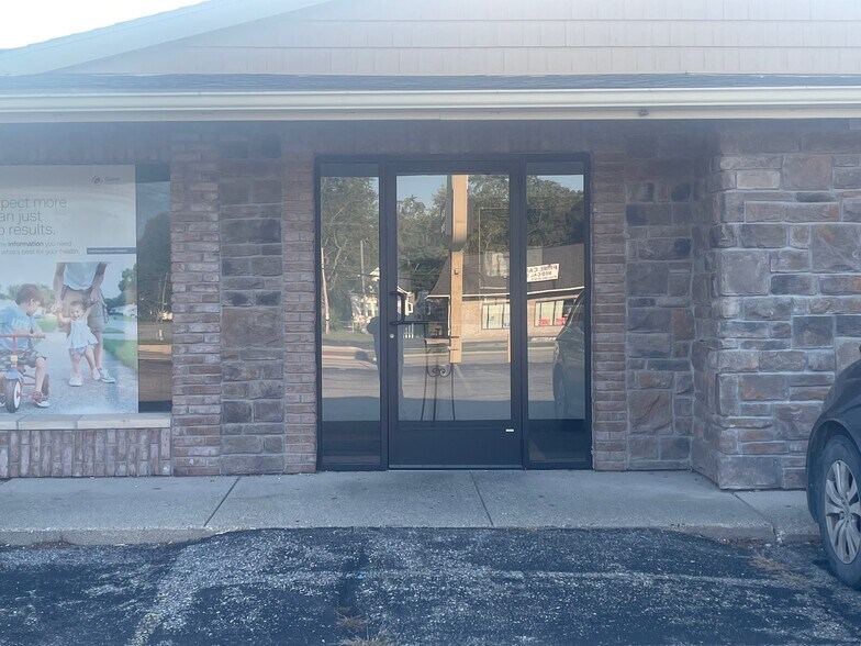 More Photos Of 520 N Mission St, Mount Pleasant Office For Sale