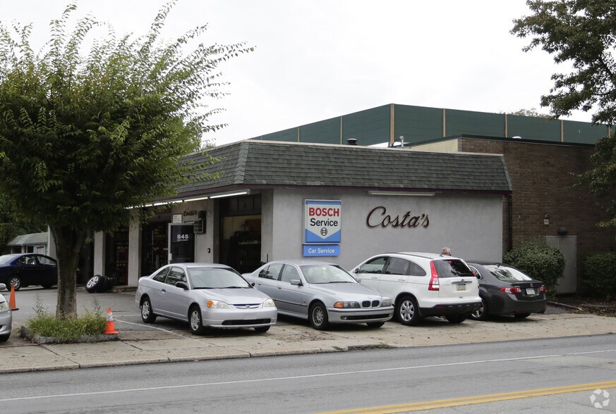 Primary Photo Of 845 Montgomery Ave, Narberth Auto Repair For Sale