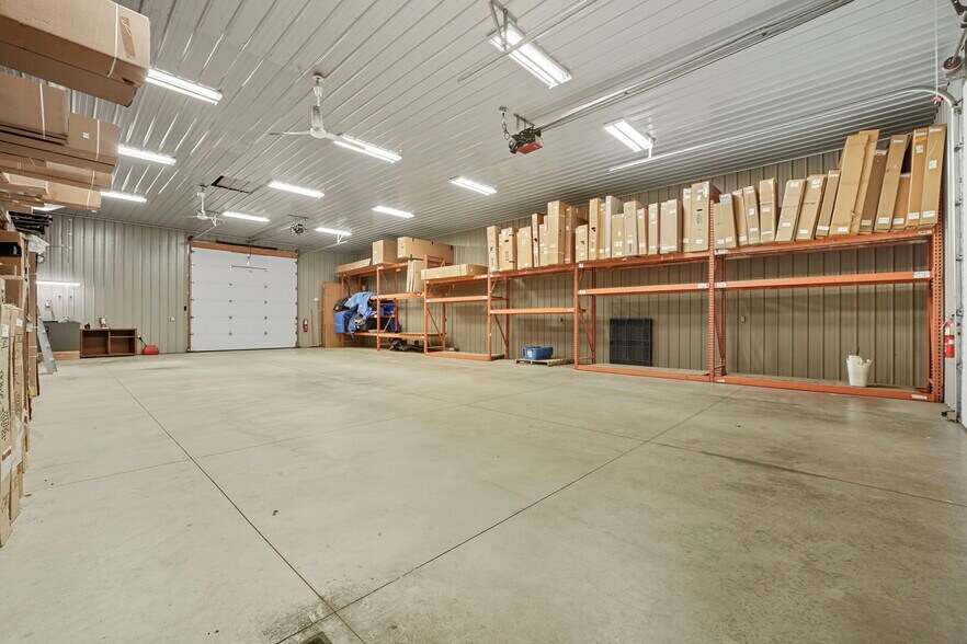 More Photos Of 635 E Business 30, Columbia City Showroom For Sale