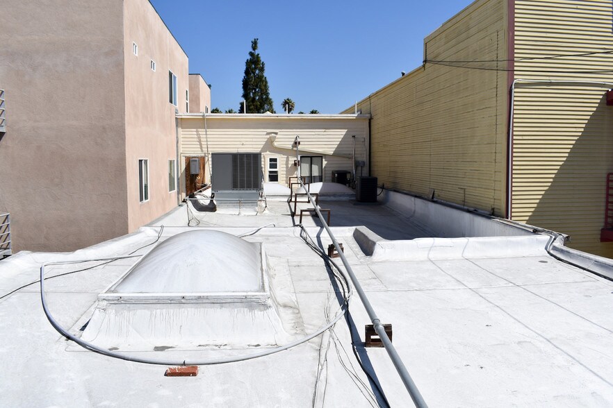 More Photos Of 1037-1039 University Ave, San Diego Storefront For Sale
