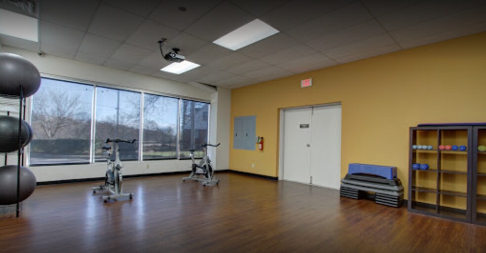 More Photos Of 203 E Military Rd, Marion Storefront Retail Office For Sale