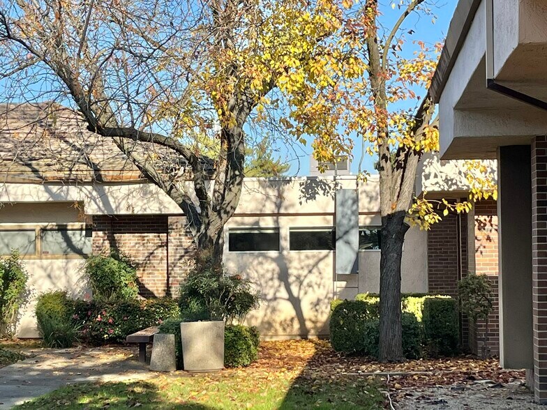 More Photos Of 1130 Conroy Ln, Roseville Medical For Sale