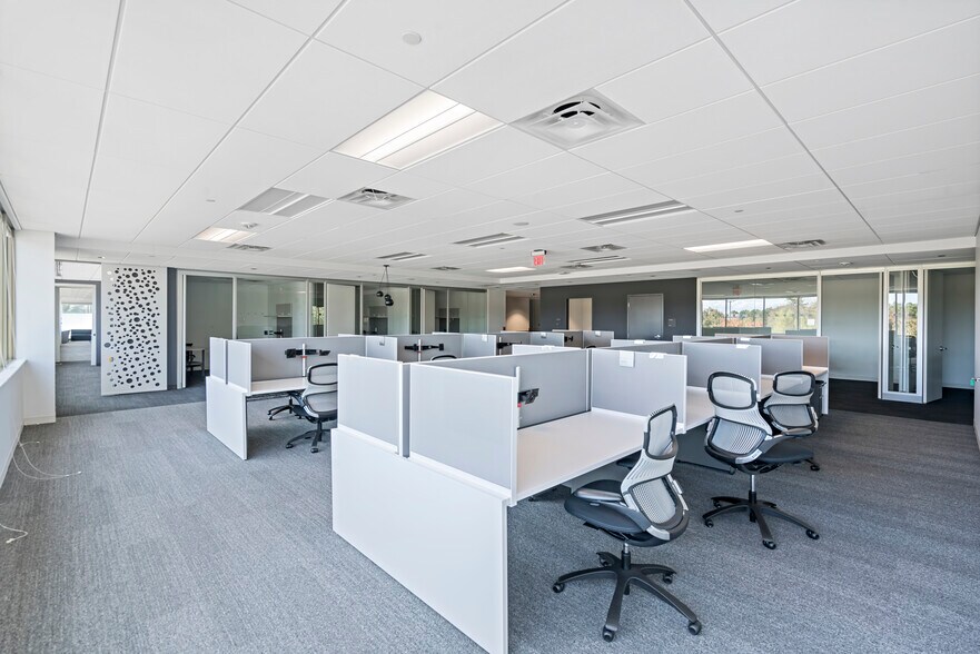 More Photos Of 700 Dresher Rd, Horsham Township Office For Lease