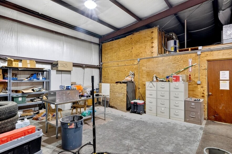 More Photos Of 8316 W I-20, Midland Warehouse For Lease