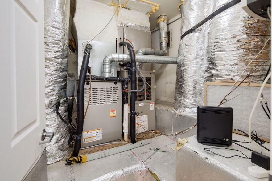 More Photos Of 2606 S Texas Ave, Bryan Restaurant For Sale