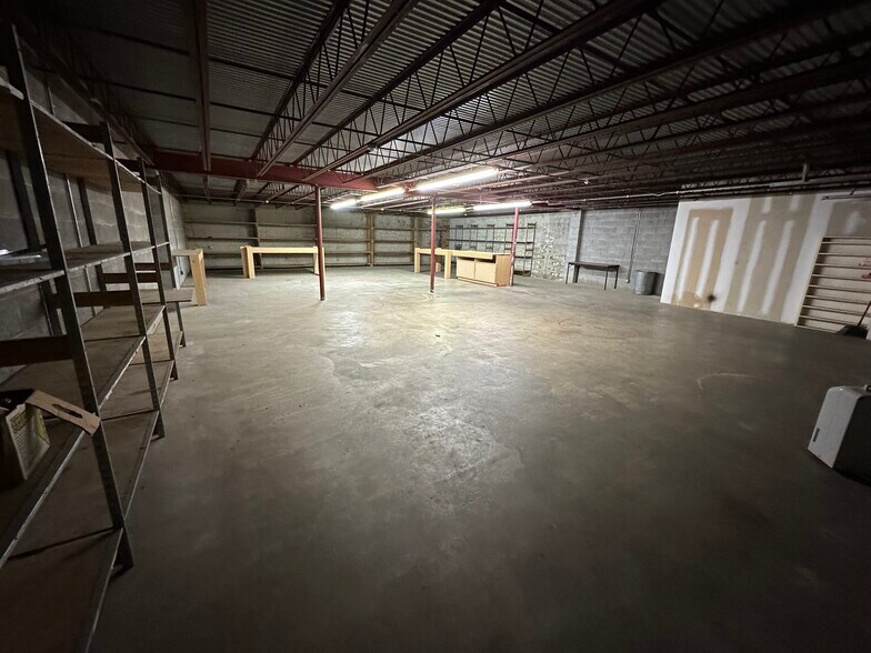 More Photos Of 1516 8th Ave S, Nashville Warehouse For Lease