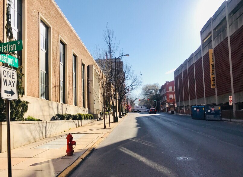 More Photos Of 39 E Chestnut St, Lancaster Office For Lease