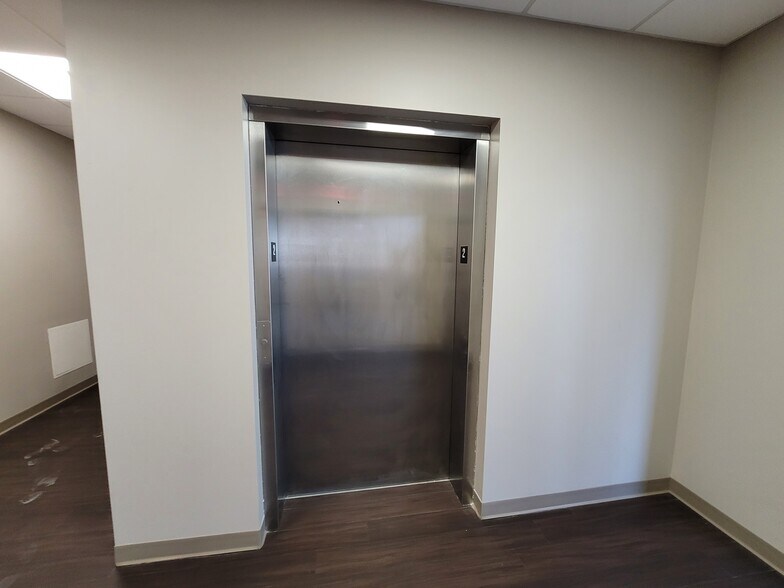 More Photos Of 2272-2288 Berlin Tpke, Newington Medical For Lease