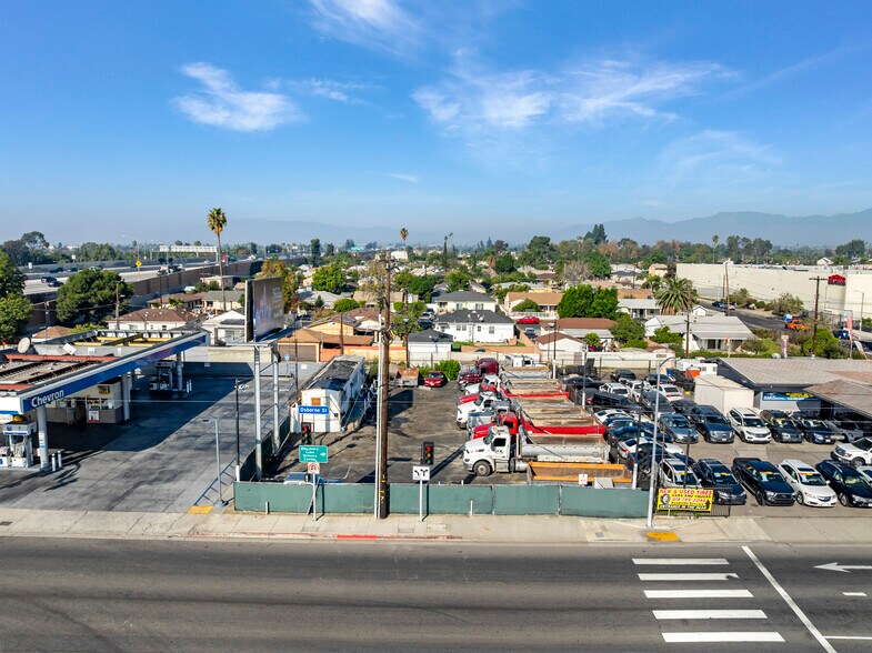 More Photos Of 13243 Osborne St, Arleta Land For Lease