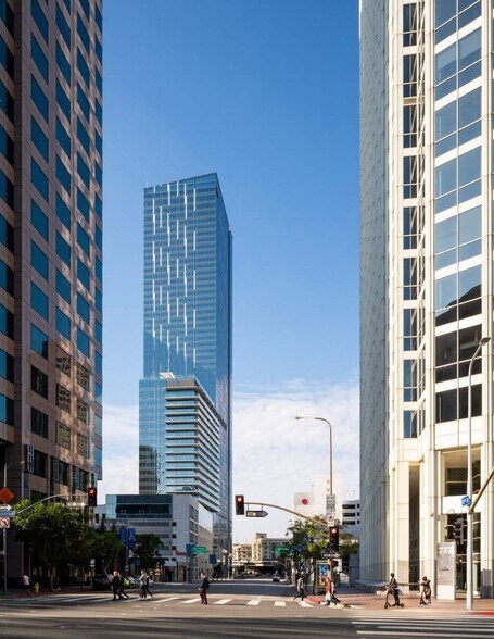 More Photos Of 1000 W 8th St, Los Angeles Apartments For Lease